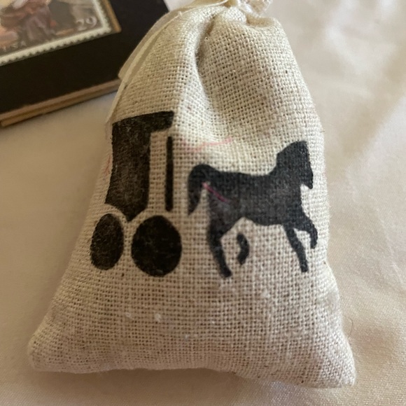 Collectibles - Picture 2 of 5